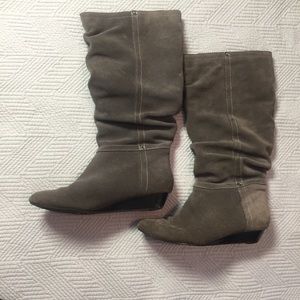 3 for $25 Gray Suede wedge Boots